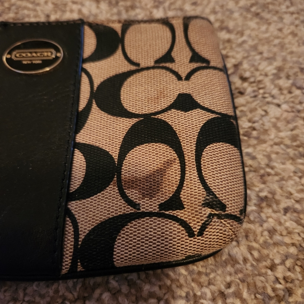 Coach wristlet - Picture 5 of 5